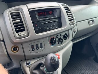 Renault Trafic 6 MÍST 2,5 DCI 107 KW ČR - 11