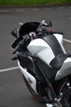 Yamaha yzf r-125 - 11