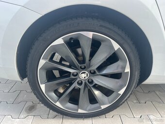 Škoda Superb, 1.8 TSI Style, ČR, 1.maj - 11