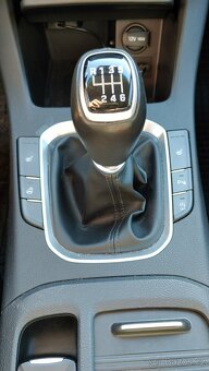 Hyundai i30 kombi 1,4 T-GDI 103KW Style Premium - 11