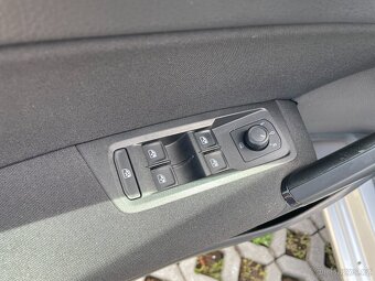 Volkswagen Touran 2,0TDi Odp.DPH Jeden majitel/2022/ - 11