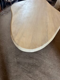 Krásný designový jídelní stůl z exotického dreva - noha kov - 11