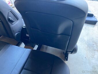 Mercedes GLK alcantara sedačky interiér - 11