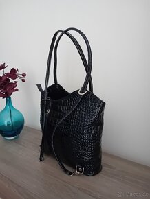 Genuine Leather dámská kabelka batůžek 2v1 kožená nová - 11