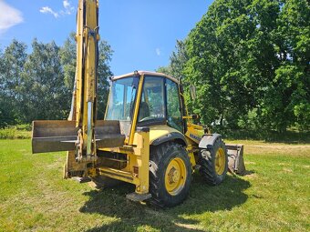 Komatsu  WB97S Závada Pojezdu+1x Bagr na díly v ceně - 11