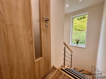 Prodej chaty 4+kk 133 m2, pozemek 728 m2, k celoročnímu bydl - 11