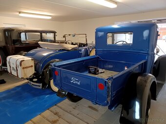Ford Model A Tudor rok 1930 - 11