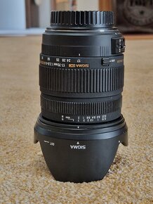 Canon EOS 850D + Sigma Canon EF 30mm f1.4 - 11
