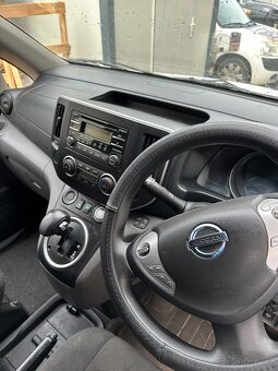 Nissan E-NV200 - 11