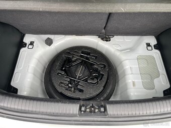 Hyundai i10, 1.0i / 48KW Family + Club, 2019-serviska - 11