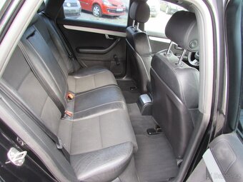 Audi A4 1.8T 120kW kombi, 2.majitel, servisní kniha - 11