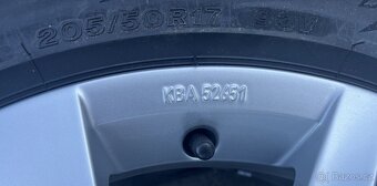 Volkswagen Golf 8 alu 6,5x17 5x112 ET46 pneu 205/50/17 93V - 11