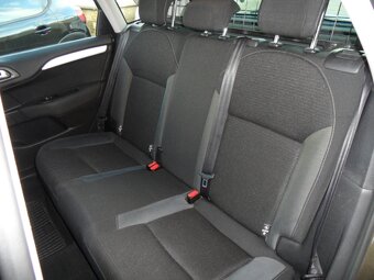 Citroen C4 1.6 HDi,66kw,1.maj.zak v ČR,naj.114000km - 11