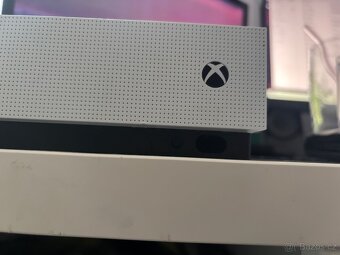 Xbox One S All Digital (bez mechaniky) - 11