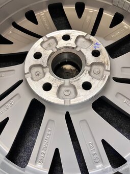 5x112 R6 originál alu disky Volkswagen T-Roc - TOP STAV - 11