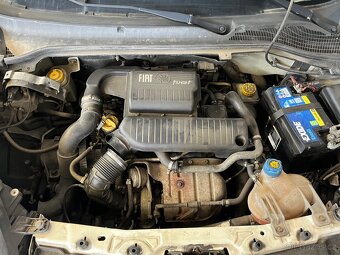 Fiat doblo maxi cng - 11