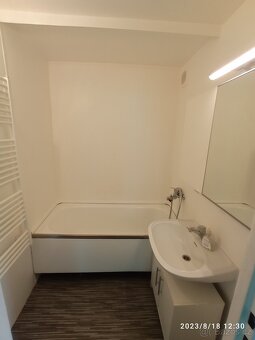 Prodej bytu 3+1, 70 m², Brno – Líšeň, balkon, sklep, osobní - 11