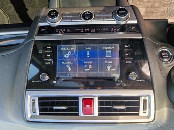 Na prodej Subaru Outback - 11