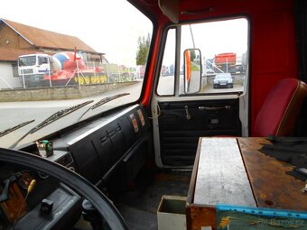 Jeřáb TATRA T815 AD 28 6X6 - 11472 - 11