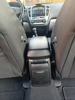 Kia Ceed 2007 1.6 benzín - 11