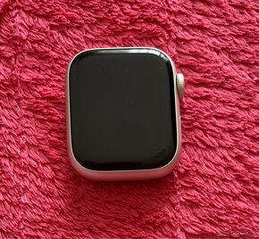 Apple Watch 7 41mm (Starlight) - jako nové se zárukou - 11