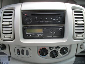RENAULT TRAFIC 2,5 DCi 107kw 9míst Tažné Klima 07 - 11