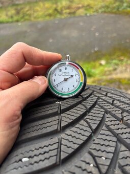 7,5mm Zimní  VW Passat B8 215 55 17 5x112 R17 - 11
