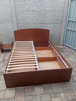 Prodám manželskou postel + Noční stolek ZDARMA - 11