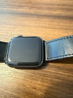 Apple Watch 4 (44mm) - 11