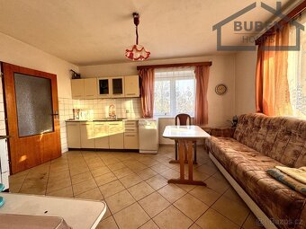 Rodinný dům 3+1 se zahradou 839 m2 - Halže - Horní Výšina - 11