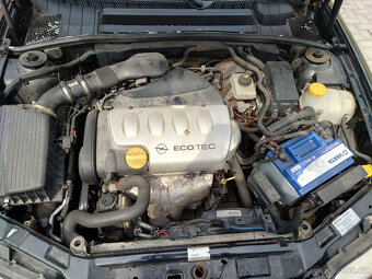Opel Vectra B 1,8 16v - 11