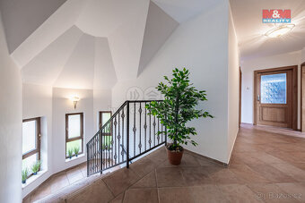 Prodej rodinného domu, 272 m², Babice, ul. Honzíkova - 11