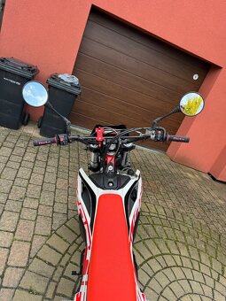 Beta 125 4T RR 2023 - 11