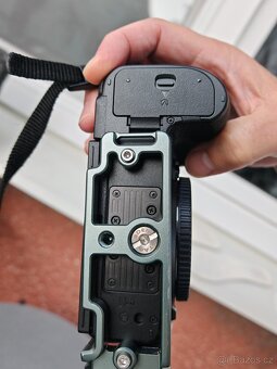 Prodej Nikon Z7 II + baterie + L destička + SD karta - 11