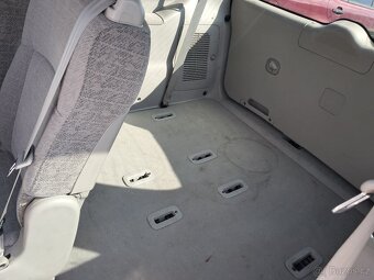 Hyundai Trajet 2.0 CRDi 7místné r.v. 2005 - 11