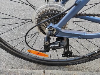 Trekingové kolo FELT - 11