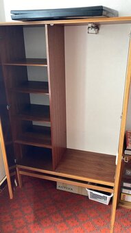SET - skříňky, stoly, židle, šatní skříň, .. - 11