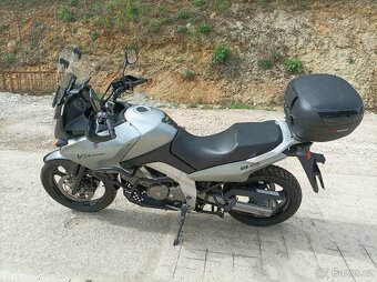 Suzuki DL 650 V-Strom - 11