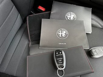 Alfa Romeo Giulia 2.2 JTDM 132kW Super Kůže Navi Automat - 11