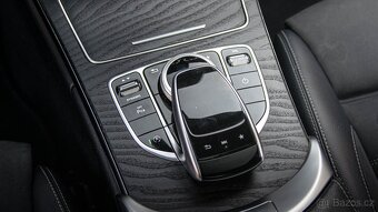 Mercedes-Benz Třídy C, C300 Kupé 2,0/180kW - 11
