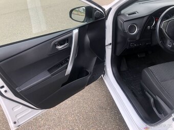 Toyota Auris 1.8 Hybrid Kombi Sports Webasto Panorama Hezká - 11