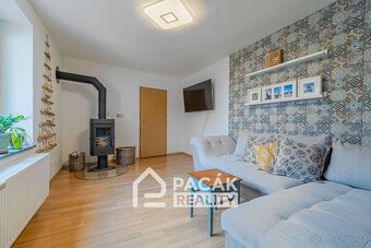 Prodej zrekonstruovaného rodinného domu o dvou bytových jedn - 11