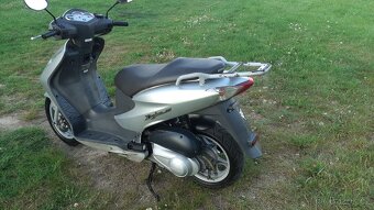 Honda Dylan 125 - 11