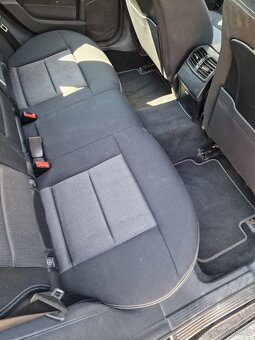 Mercedes E200 - 11