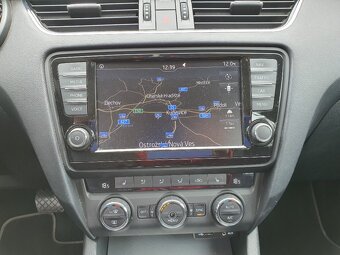 Škoda Octavia III ELEGANCE combi 2.0TDi DSG XENON - 11