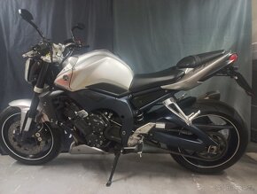 Motocykl Yamaha fz1 - 11