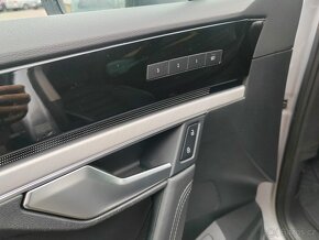 VW Touareg 3.0TDI, 210kW, původ ČR - 11