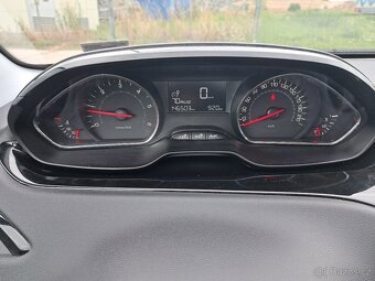 Peugeot 208 - 11