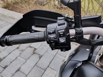Yamaha XT1200ZE supertenere - 11