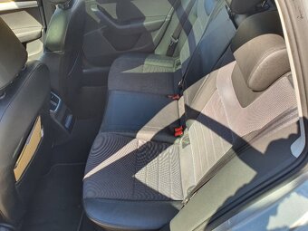 Škoda Octavia III ELEGANCE combi 2.0TDi DSG XENON - 11